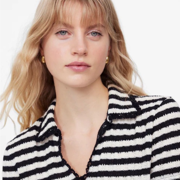 Madewell Crochet-Knit V-Neck Sweater Tee - Picture 2 of 9